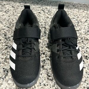 Brand new (no tags) adidas weight lifting shoes. Men’s shoes size 6. Women’s 7.5